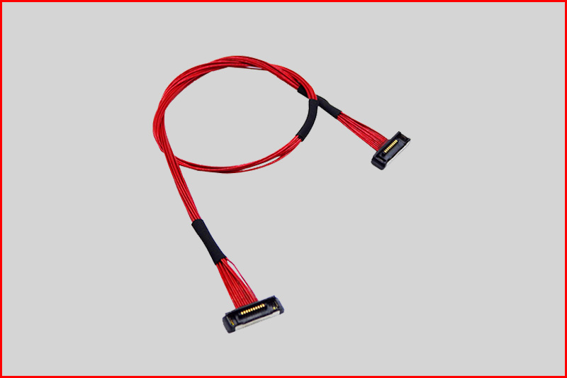 I-PEX 20373-R10T-06 极细同轴电缆