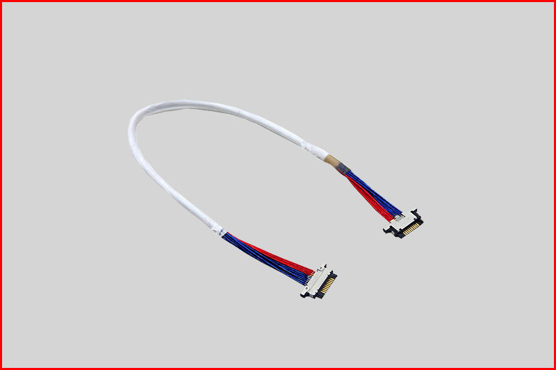 I-PEX 20346-010T-32R 极细同轴电缆
